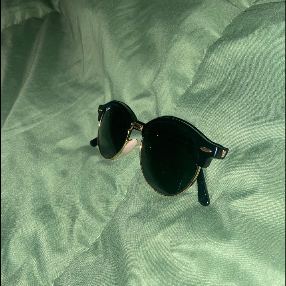Ray-Ban 4246 Clubround